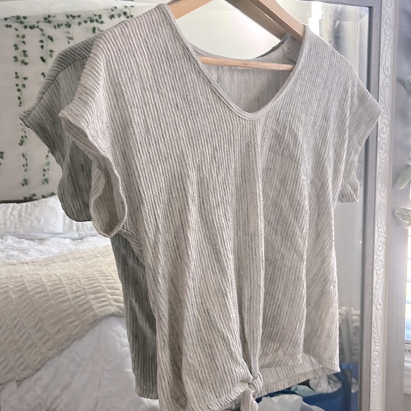 Gray twist top - Picture 3 of 4